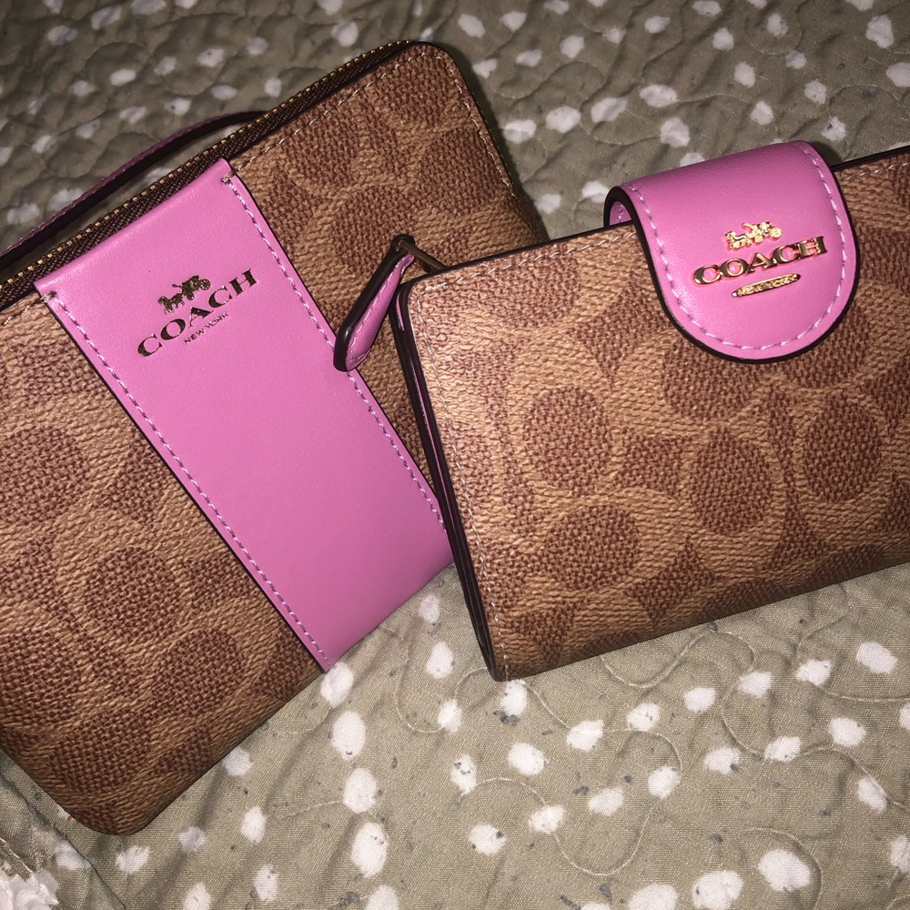 Coach wristlet and wallet